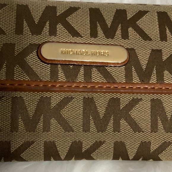 👜Vintage MICHAEL KORS monogram canvas wallet👛 - Picture 2 of 16